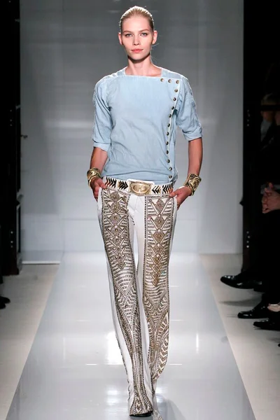 Look 12